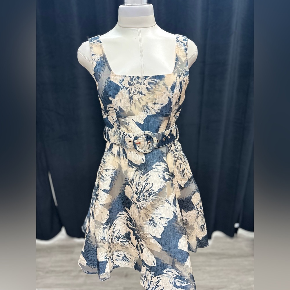 Floral Sleeveless Dress with Belt - Picture 3 of 4